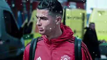 Ronaldo Near the Bus live wallpaper download