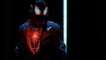 Spiderman Standing Tall live wallpaper download
