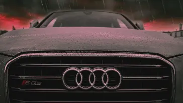 Audi SQ5 Under the Rain live wallpaper download